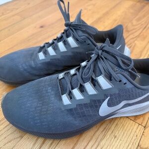 Nike Air Zoom Pegasus 37 Iron Grey LT Smoke Grey BQ9646 009 Shoes Mens Size 10.5